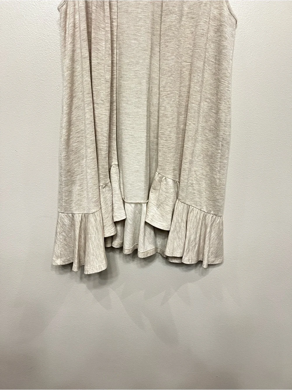 Pleione Cream Oatmeal Heather Ruffle Hem Open Front Cascade‎ Vest Minimalist
